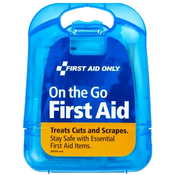 Health First Aid On-the-Go Essentials Kit NWT NIB - Picture 1 of 2